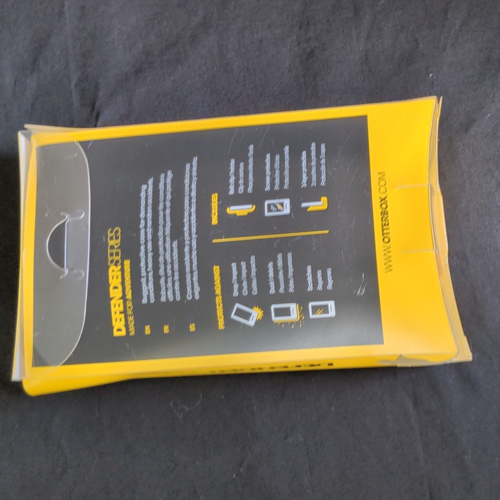 Otterbox Defender Series Realtree Rugged Protection Case iPhone 4 & 4s - Picture 4 of 6